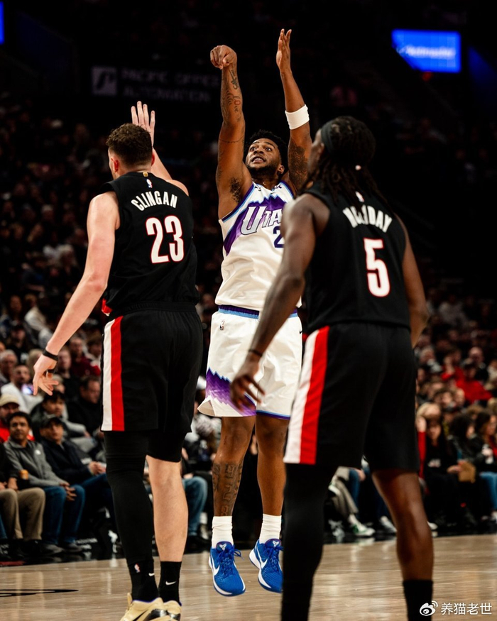 开拓者逆转爵士迎三连胜 杨瀚森48.9秒登场引关注