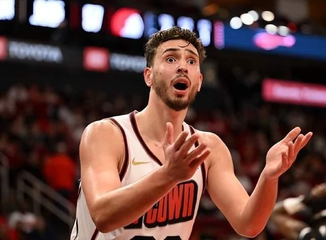 谢泼德爆发逆转战局 乌度卡战术争议引球迷不满