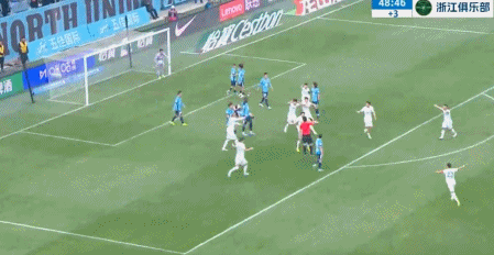 中超第5轮争议判罚引热议，邱兆俊提前鸣哨致刘